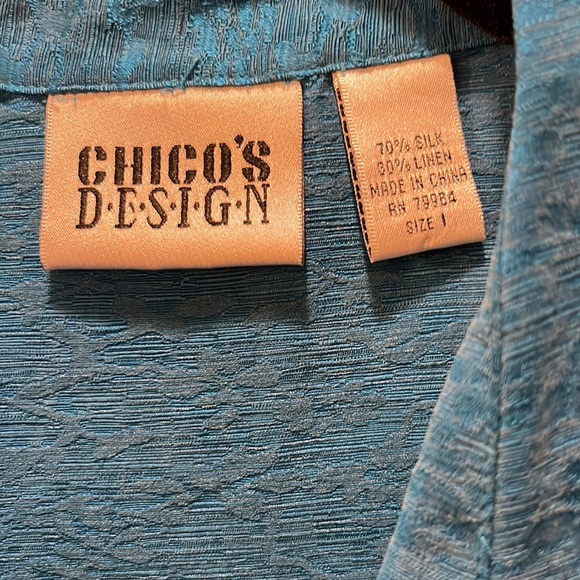 Beautiful teal Chico’s Design button down shirt jacket. Size 1. Silk & linen - Picture 2 of 3